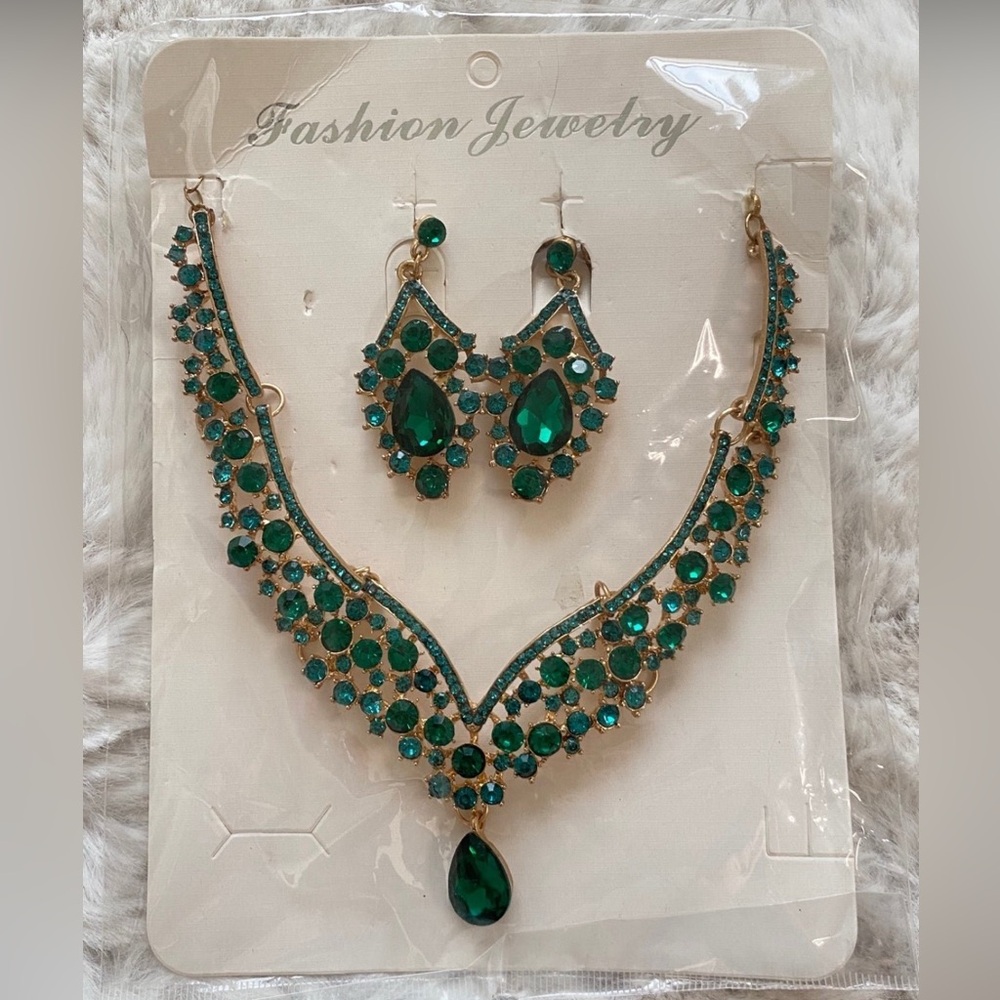 Elegant Green Fashion Jewelry Set